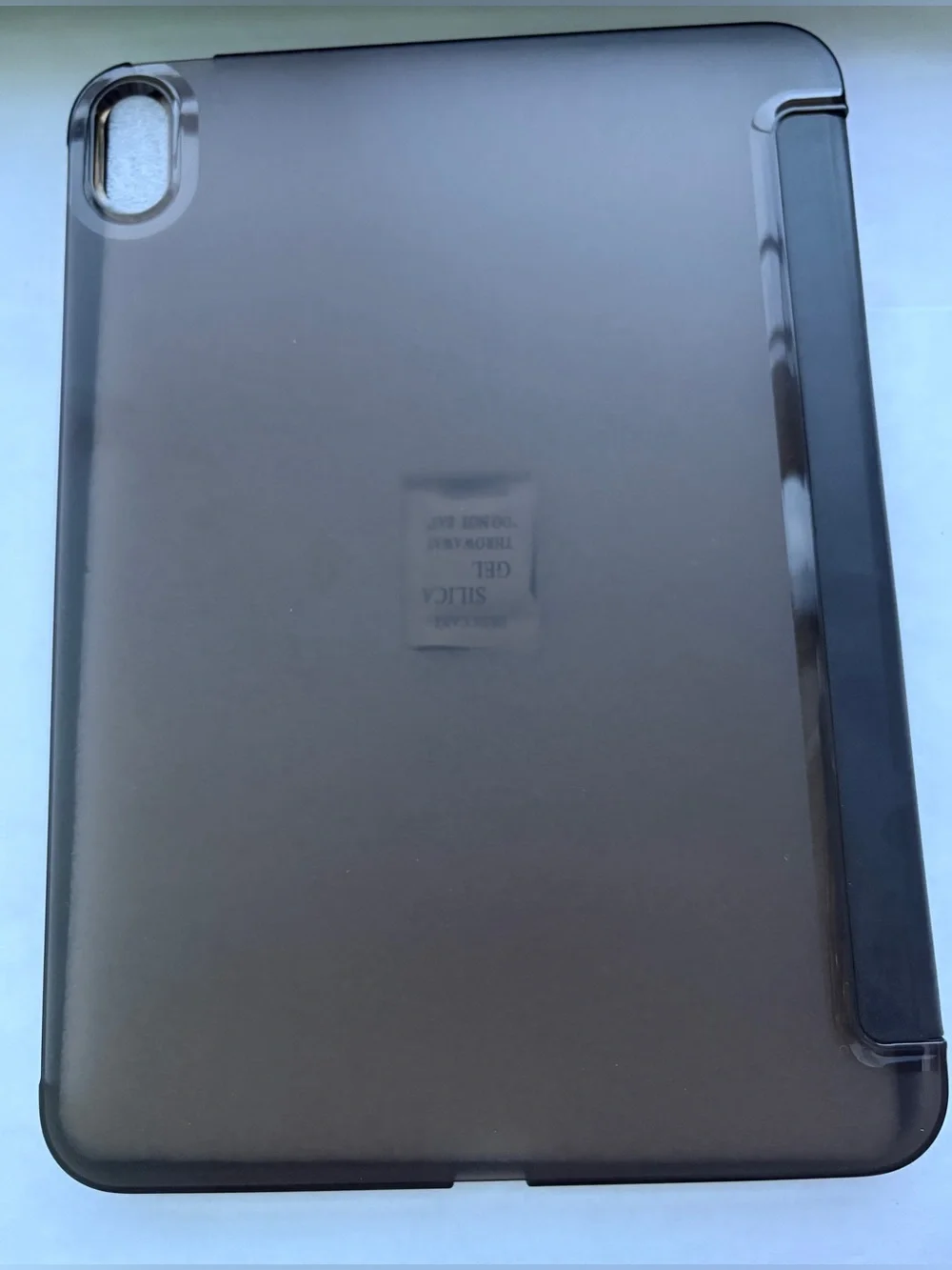 BNWT Moko Case for IPad 10th generation Black Magnetic Tri-Fold Tablet Case